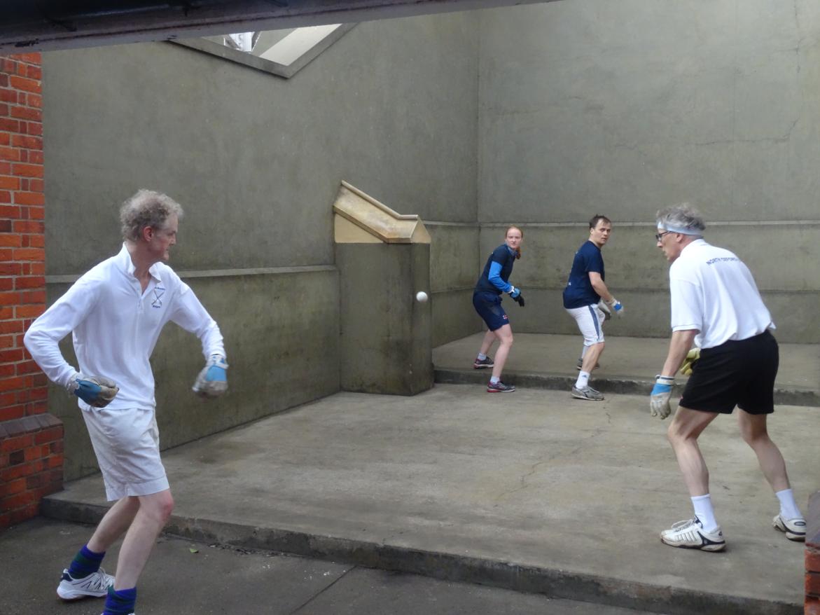 eton_fives_photos_49/efa_trophy_71/efa_trophy_2016/efa_trophy_2016_12.jpg